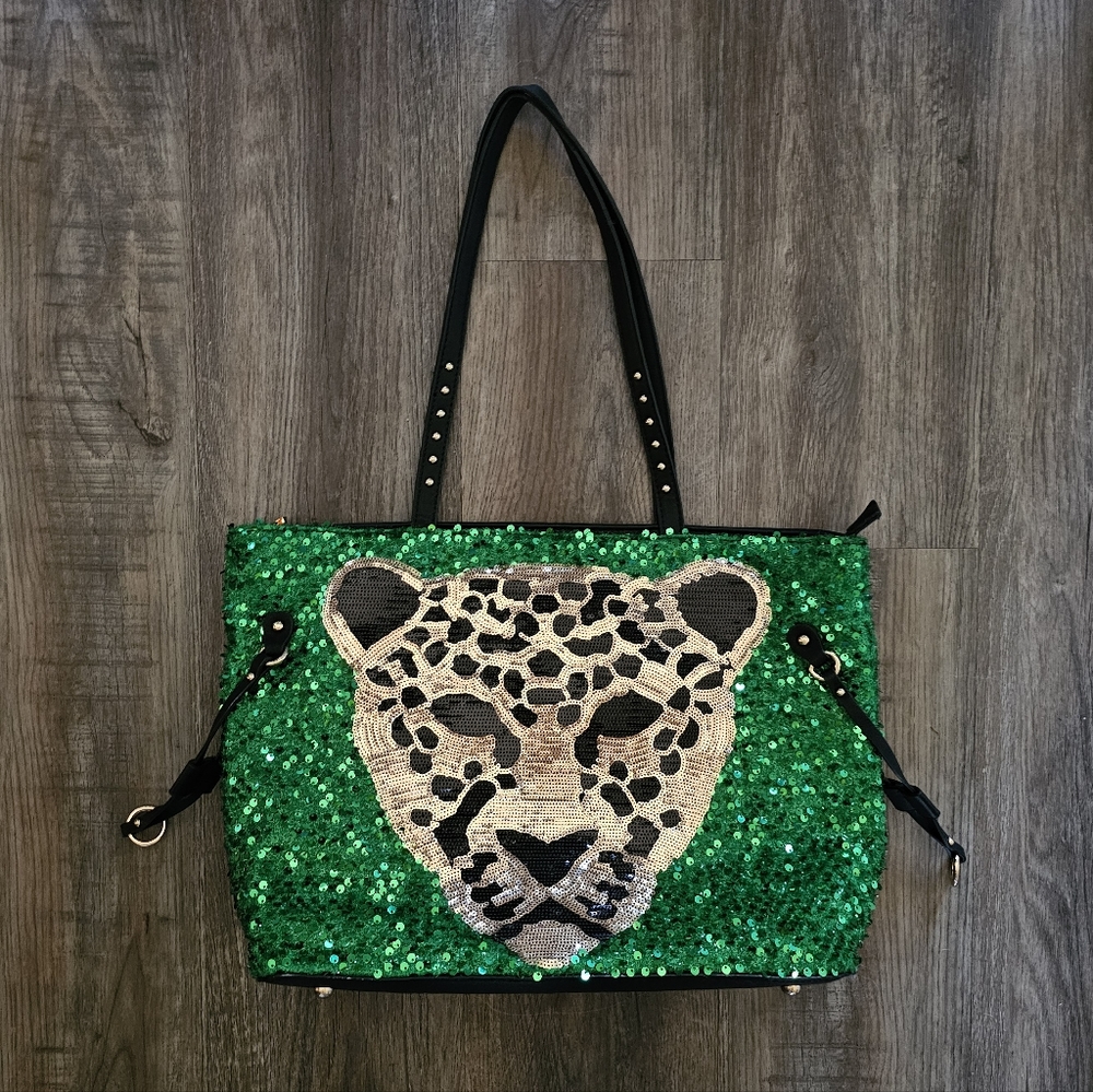 HP NWOT Large Sequin Cheetah Bag